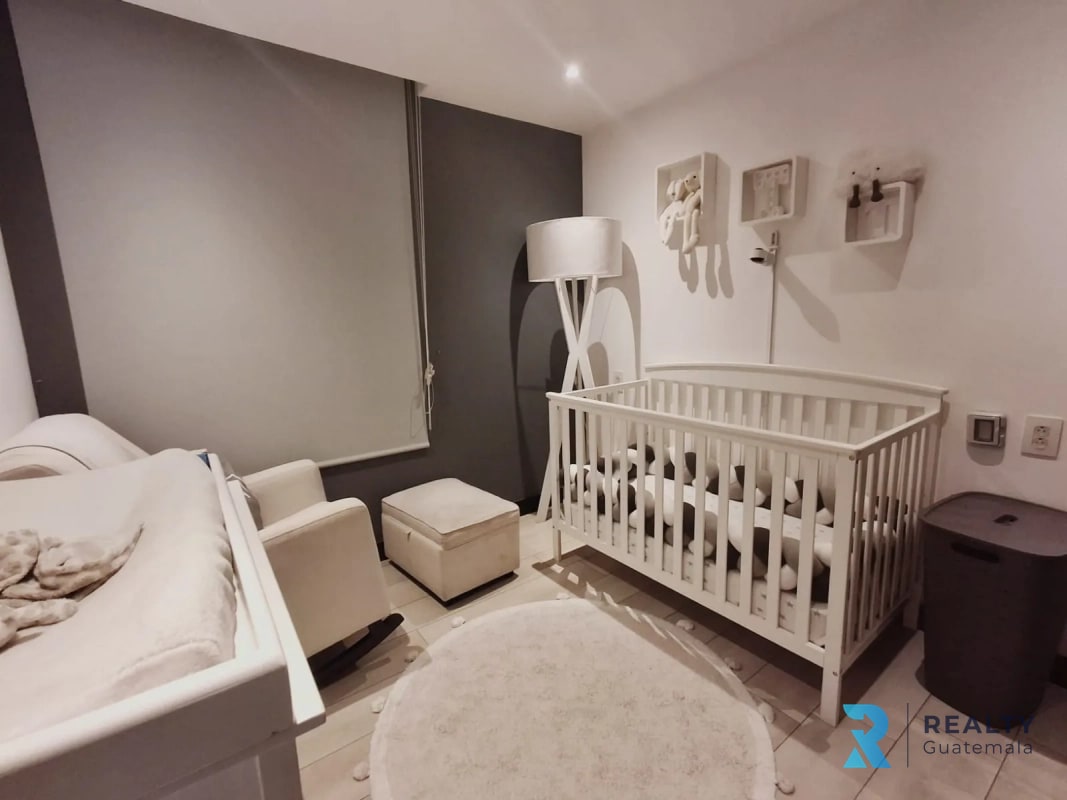 VENDO Apartamento Zona 15, LIV - 2