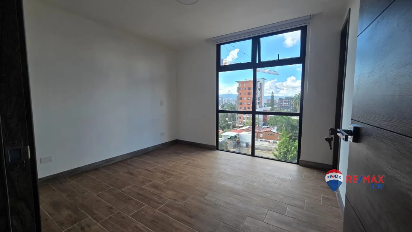 ZONA 15, APTO. EN EDIFICIO KIINTEA LISTO PARA ESTRENAR - 4
