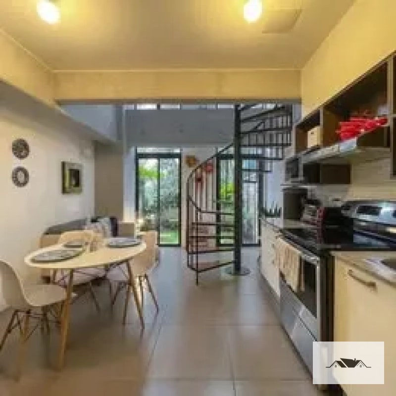 En Venta o Renta Apartamento Amueblado en Venta Zona 10 con Jardin — Apartamento en Venta en Zona 10, Guatemala, Ciudad — foto 1 de 6