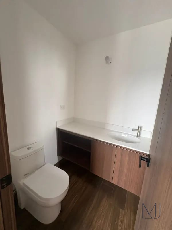 Apartamento en Venta | Vila Quince | Zona 15 VH2 | 2 habitaciones con balcón — Apartamento en Venta en Vila Quince, Zona 15, Guatemala, Ciudad — foto 2 de 11