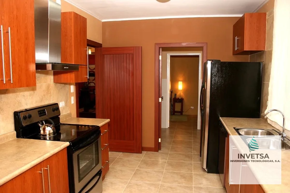 AMPLIO APARTAMENTO 3 DORMITORIOS ZONA 15 - 7