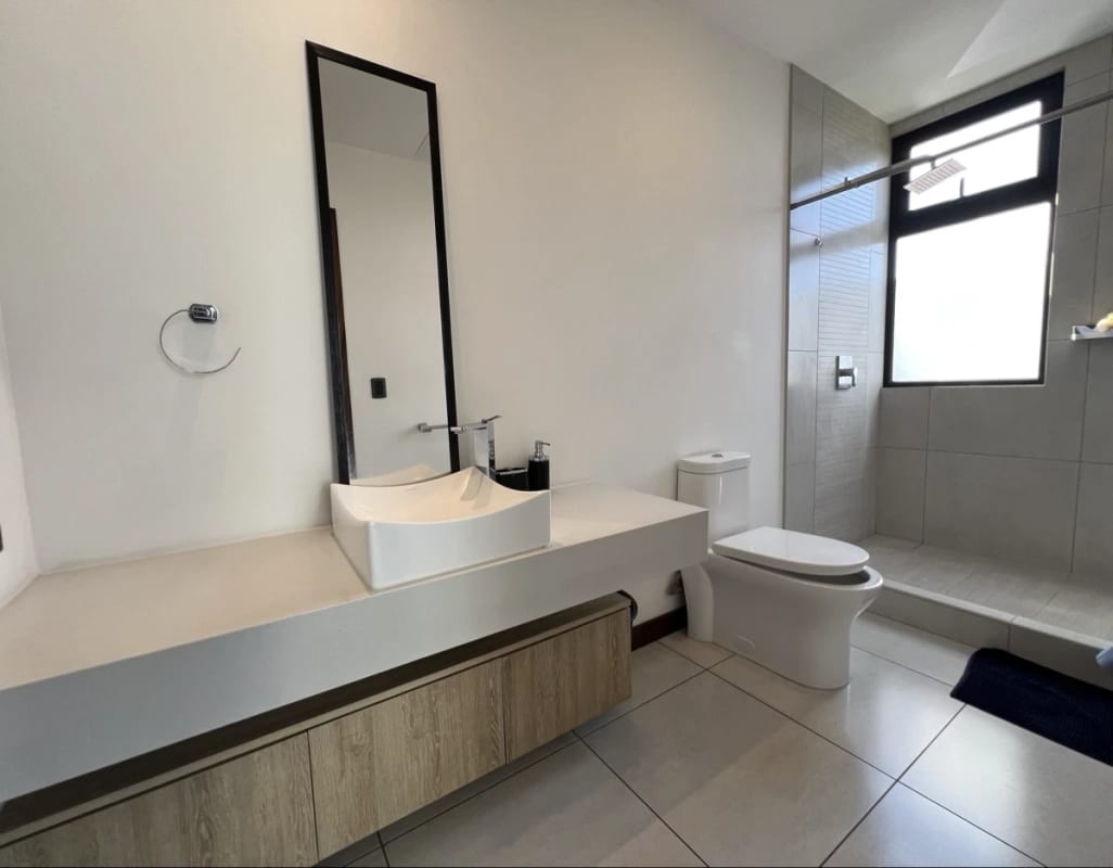Venta de lindo Apartamento Amueblado 2 Niveles | Zen Cayalá Zona 16 — Apartamento en Venta en Zen Cayalá, Zona 16, Guatemala, Ciudad — foto 5 de 15