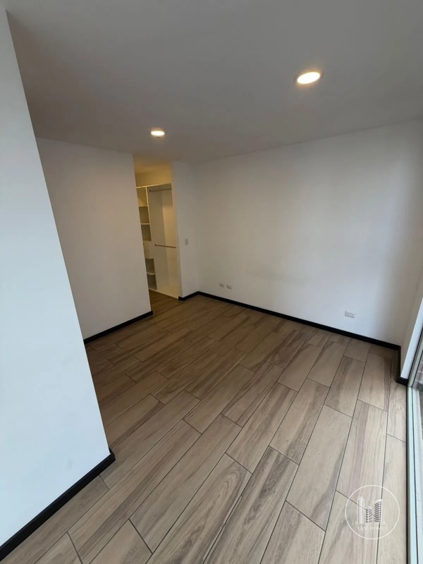 Lindo apartamento en renta en zona 15 dentro de garita - 3