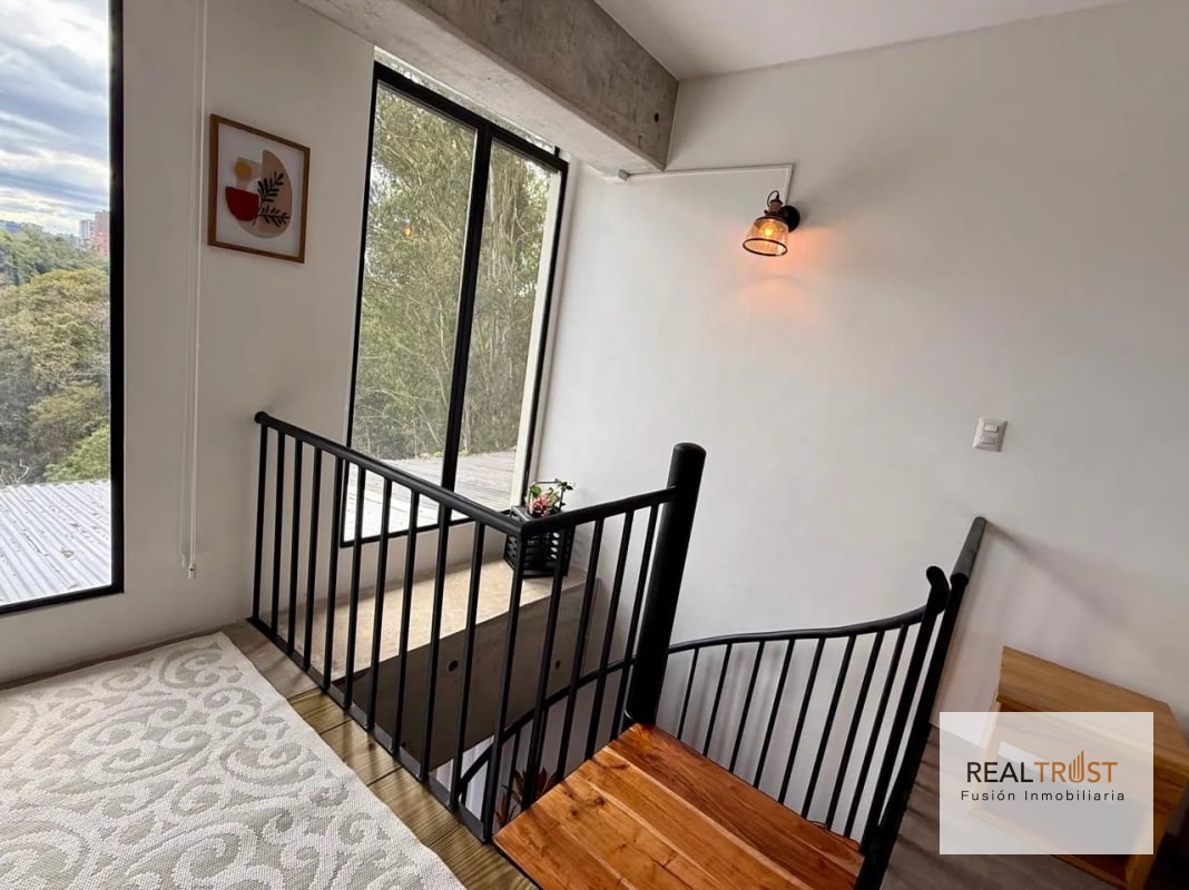 Rento apartamento tipo loft de una habitación en zona 10 - 9