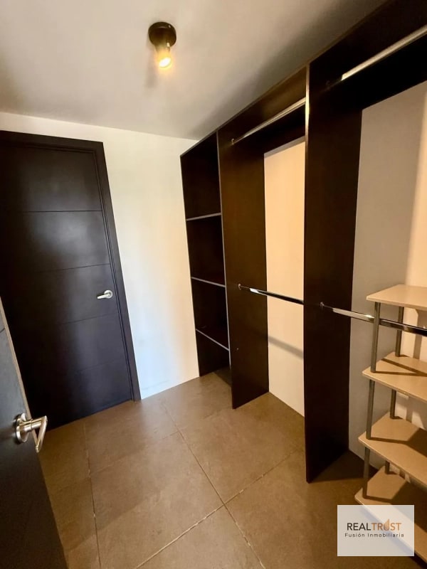 Rento apartamento tipo loft de una habitación en zona 10 - 4