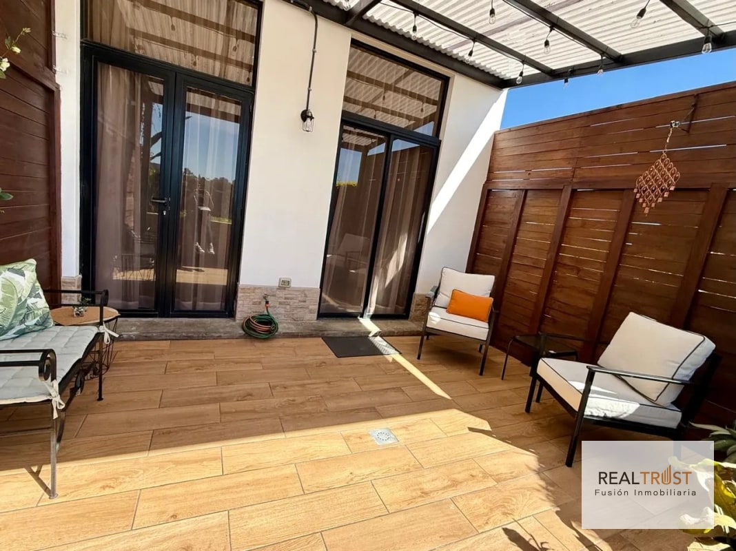 Rento apartamento tipo loft de una habitación en zona 10 - 2