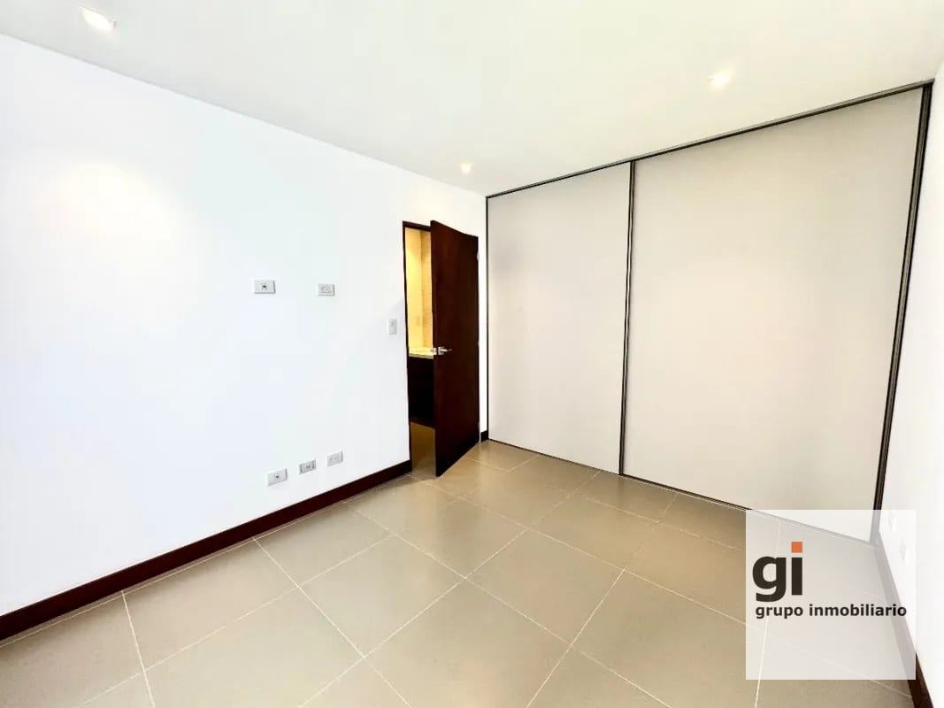 Apartamento de 3 dormitorios + cuarto de servicio en venta en zona 13 — Apartamento en Venta en Zona 13, Guatemala, Ciudad — foto 12 de 12