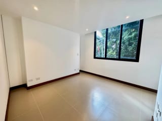 Apartamento de 3 dormitorios + cuarto de servicio en venta en zona 13 — Apartamento en Venta en Zona 13, Guatemala, Ciudad — miniatura 8 de 12