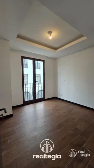 APARTAMENTO EN LIRIOS  DE CAYALÁ — Apartamento en Venta en Zona 16, Guatemala, Ciudad — miniatura 7 de 9