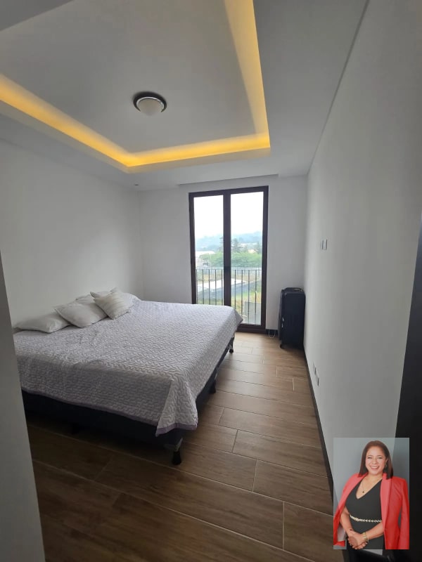 Apartamento en renta y venta Lirios 3 de Cayala - 2