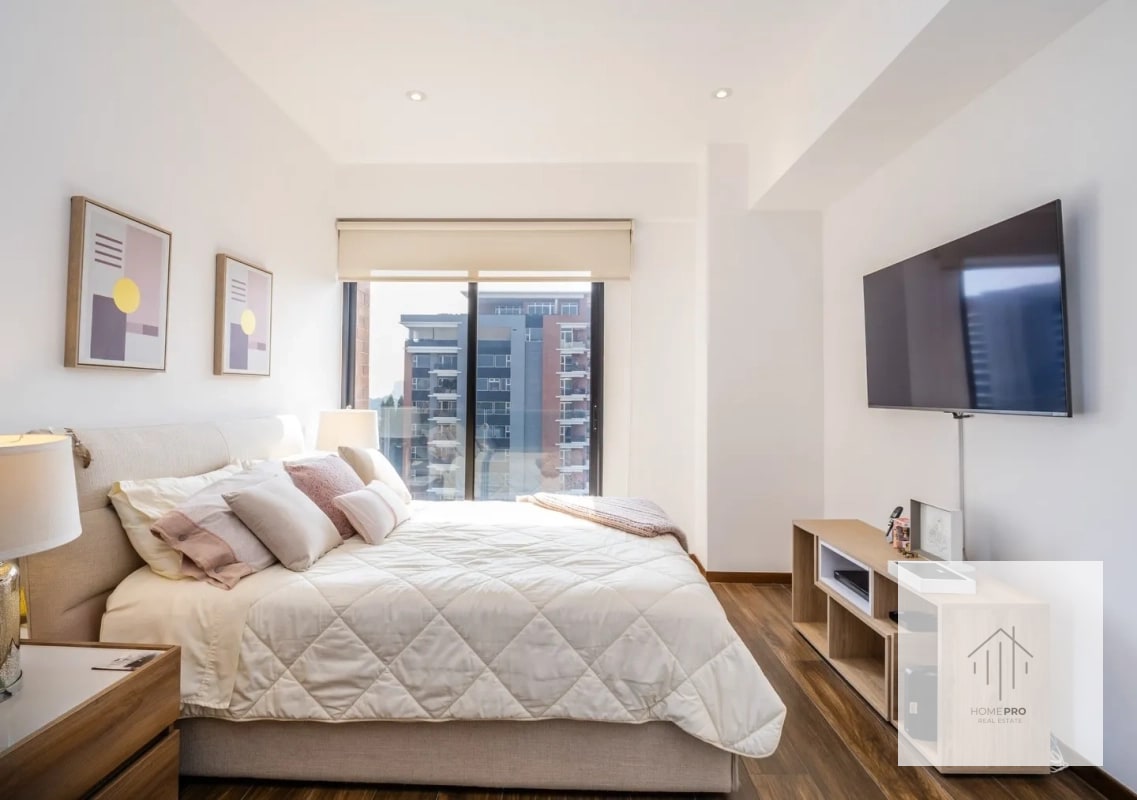 Apartamento Amueblado en Venta o Renta en Zona 10 - 9