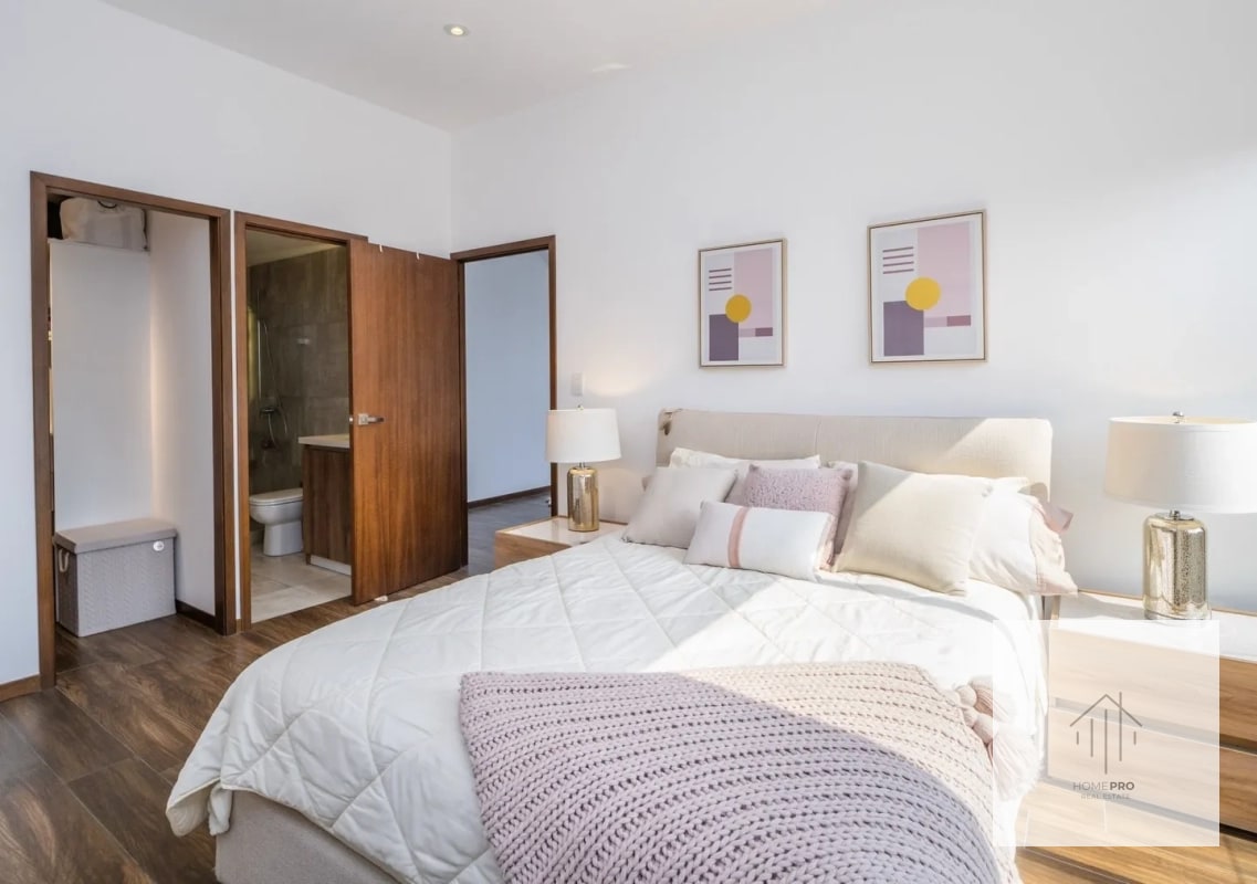 Apartamento Amueblado en Venta o Renta en Zona 10 - 7