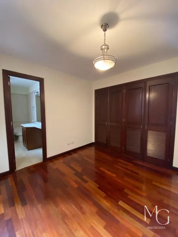 Apartamento en venta zona 14 — Apartamento en Venta en Zona 14, Guatemala, Ciudad — foto 7 de 11