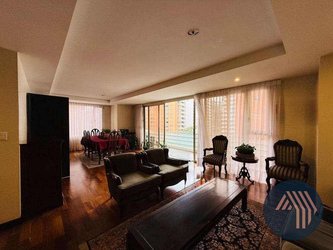 ALQUILER DE AMPLIO Y CÉNTRICO APARTAMENTO - ARIA, ZONA 10 - 14