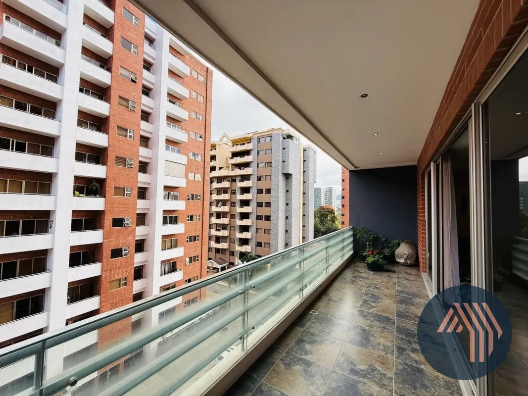 ALQUILER DE AMPLIO Y CÉNTRICO APARTAMENTO - ARIA, ZONA 10 — Apartamento en Alquiler en Aria, Zona 10, Guatemala, Ciudad — foto 12 de 17