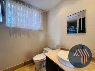 ALQUILER DE AMPLIO Y CÉNTRICO APARTAMENTO - ARIA, ZONA 10 — Apartamento en Alquiler en Aria, Zona 10, Guatemala, Ciudad — miniatura 4 de 17