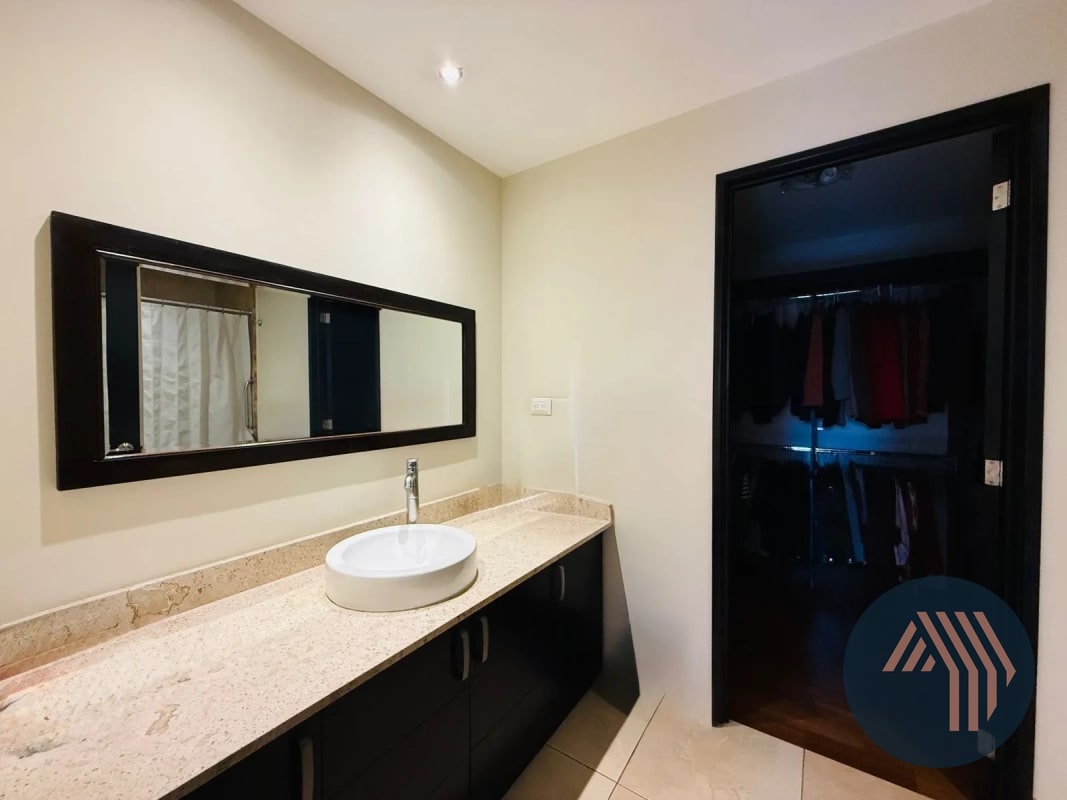 ALQUILER DE AMPLIO Y CÉNTRICO APARTAMENTO - ARIA, ZONA 10 - 1