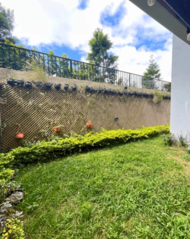 APARTAMENTO EN VENTA MIXCO LO DE COY EN PRIMER NIVEL CON JARDÍN. - 8