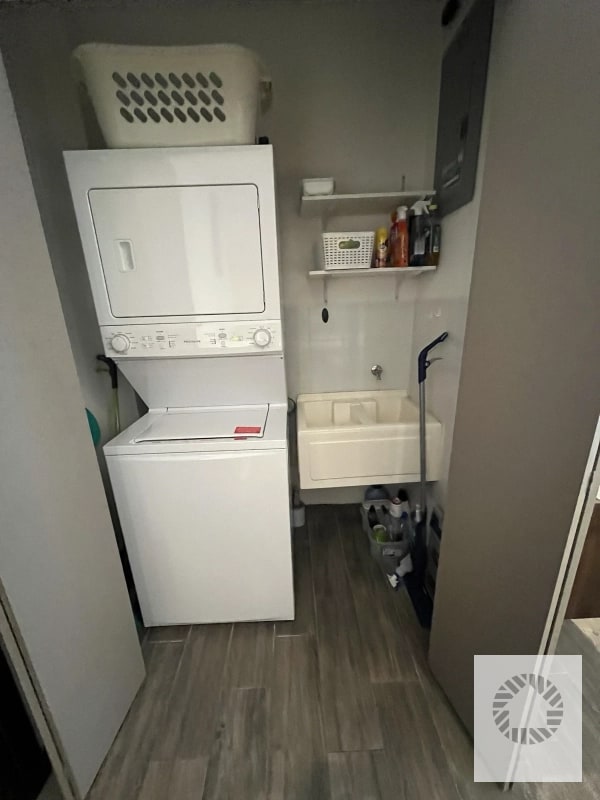 RENTO APARTAMENTO AMUEBLADO LIRIOS DE CAYALA, ZONA 16 - 2