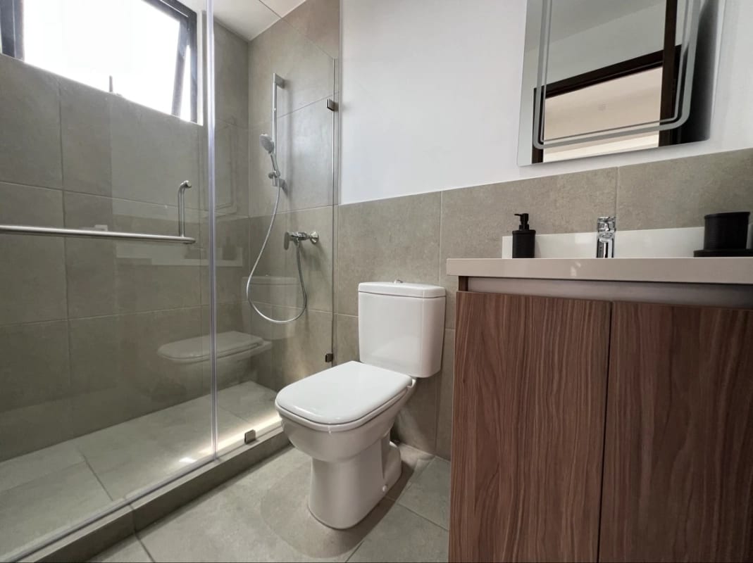 Alquiler Apartamento 2 Dormitorios | Moretti Zona 10 — Apartamento en Alquiler en Moretti, Zona 10, Guatemala, Ciudad — foto 9 de 14