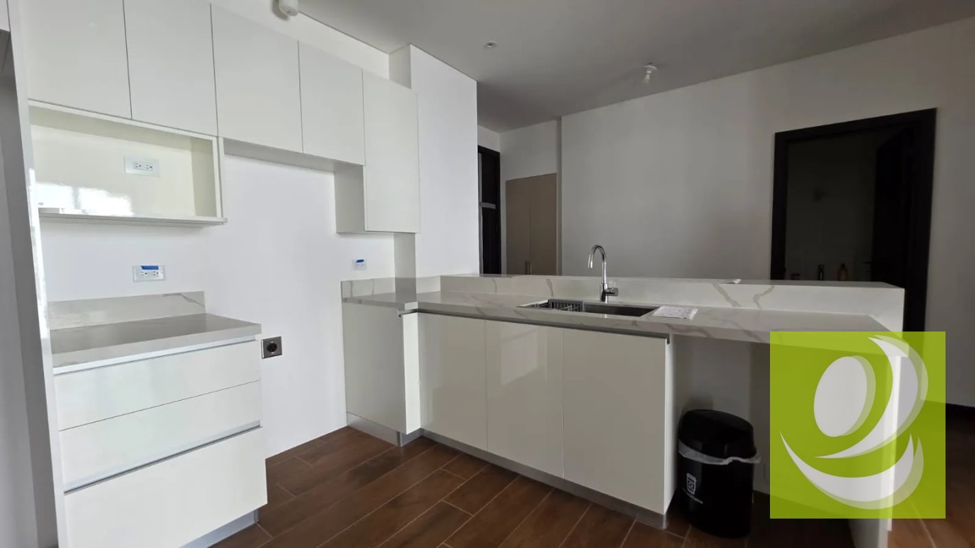 Renta  apartamento en Lirios zona 16 - 10