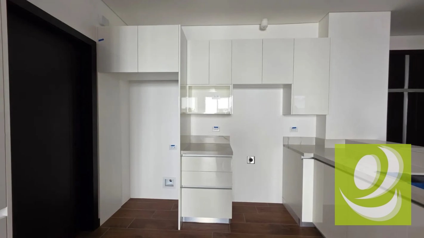 Renta  apartamento en Lirios zona 16 - 9