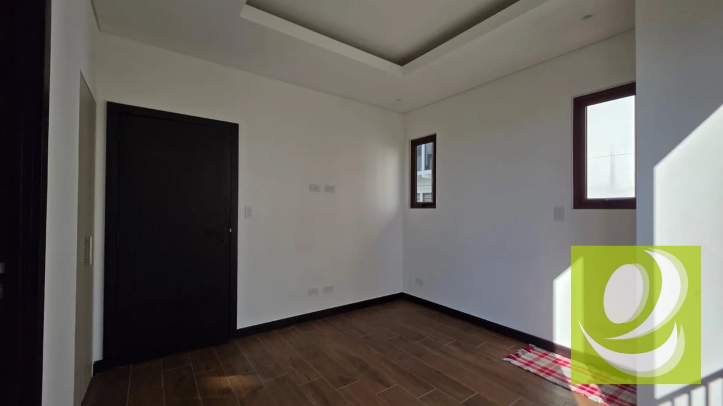 Renta  apartamento en Lirios zona 16 - 8