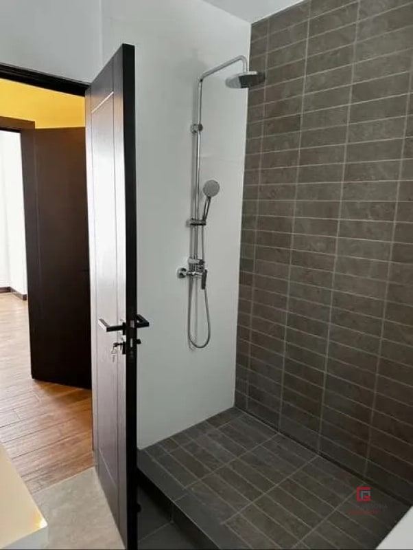Amplio Apartamento en venta Lirios de Cayala - 4