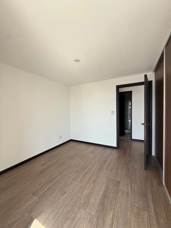 SUPER PRECIO, APARTAMENTO EN VENTA ZONA 10. — Apartamento en Venta en Zona 10, Guatemala, Ciudad — foto 4 de 6