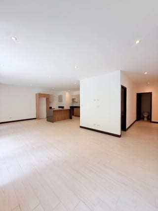 LINDO APARTAMENTO EN VENTA SPAZIO ZONA 16 — Apartamento en Venta en Zona 16, Guatemala, Ciudad — miniatura 5 de 8