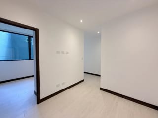 LINDO APARTAMENTO EN VENTA SPAZIO ZONA 16 — Apartamento en Venta en Zona 16, Guatemala, Ciudad — miniatura 2 de 8