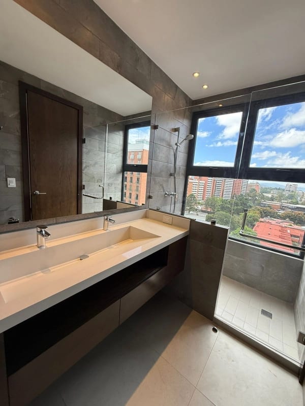Apartamento en renta y venta en zona 10 — Apartamento en Alquiler en Santa Sofía 7AV, Zona 10, Guatemala, Ciudad — foto 6 de 14