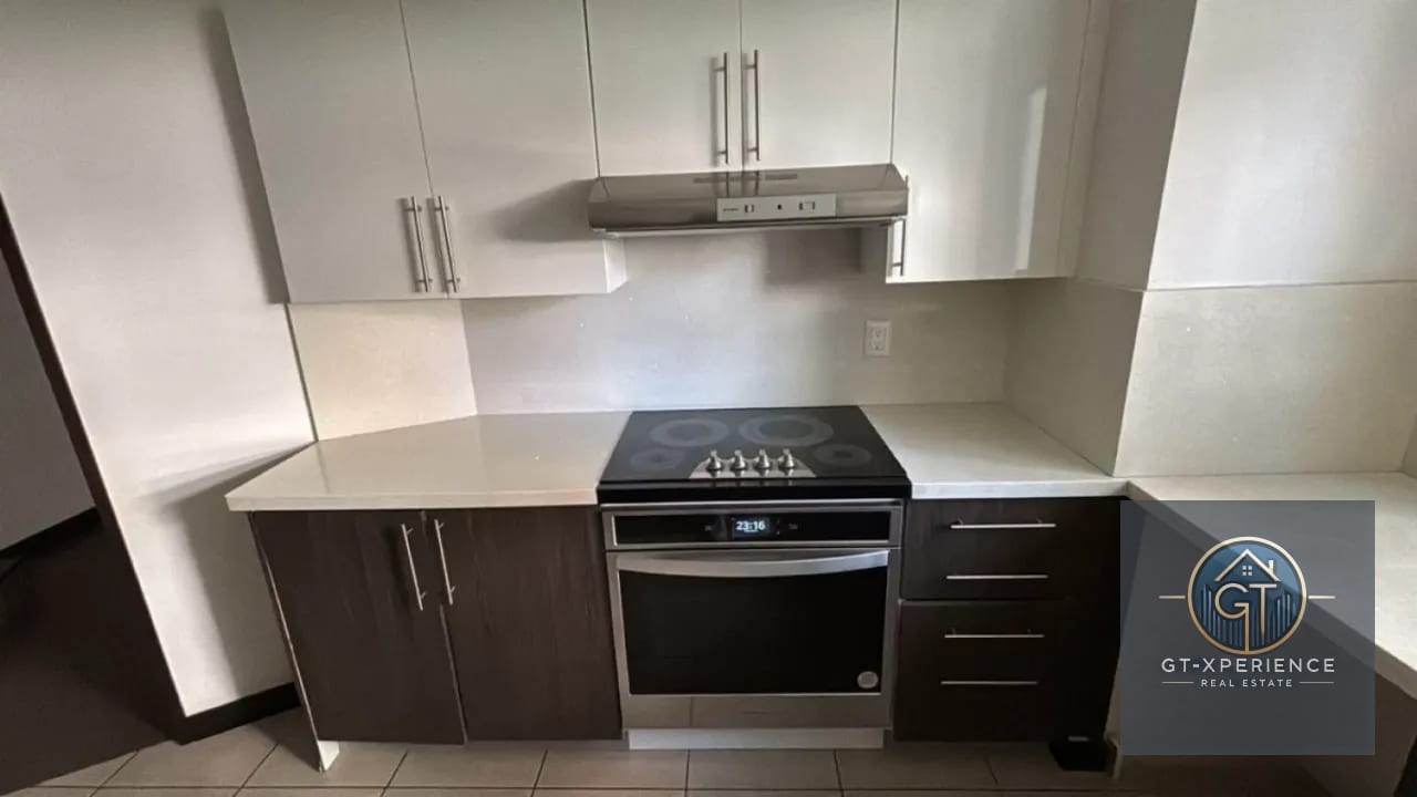 Lindo apartamento en edificio Attica, Zona 14 — Apartamento en Alquiler en Attica, Zona 14, Guatemala, Ciudad — foto 12 de 14