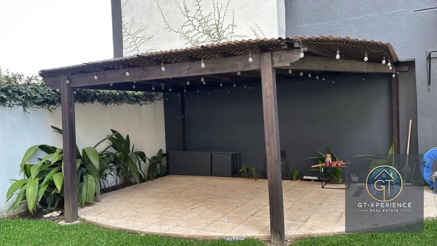 Lindo apartamento en edificio Attica, Zona 14 - 1