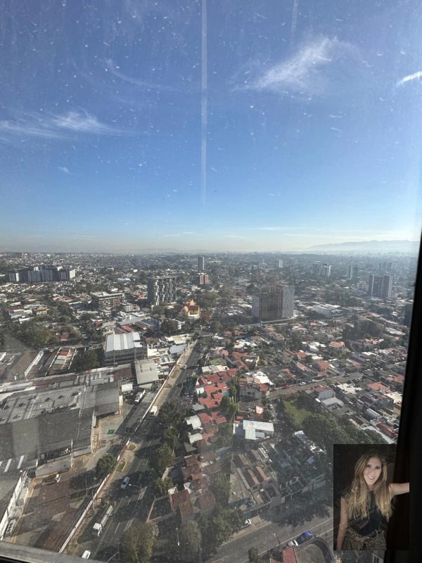 Apartamento en venta Edificio Altaire zona 11 - 4