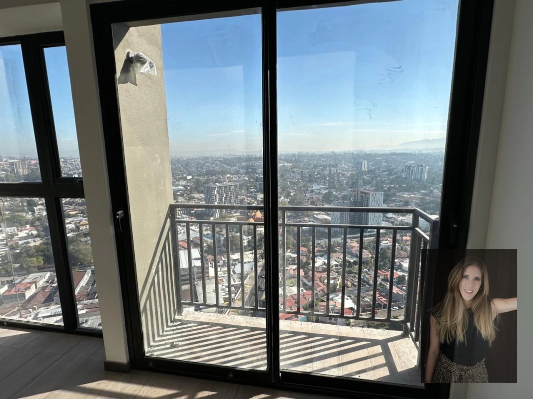 Apartamento en venta Edificio Altaire zona 11 - 1
