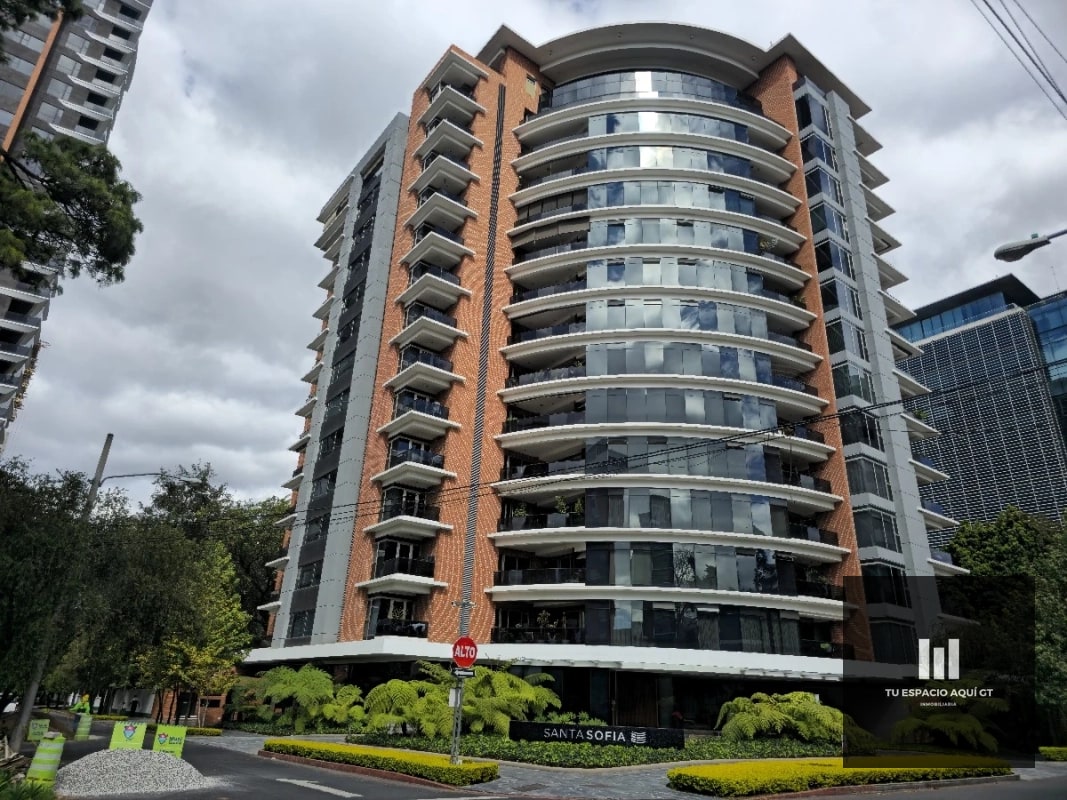 Hermoso Penthouse en Venta en Zona 10 - 16