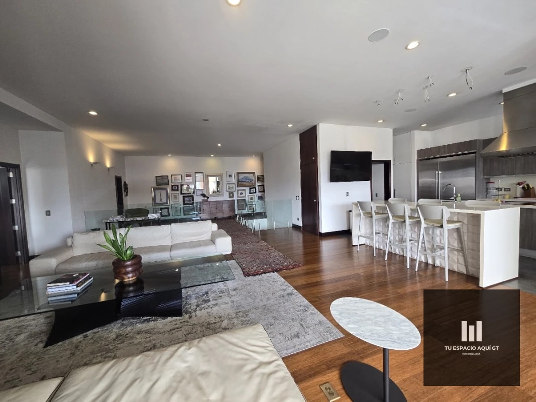 Hermoso Penthouse en Venta en Zona 10 - 14
