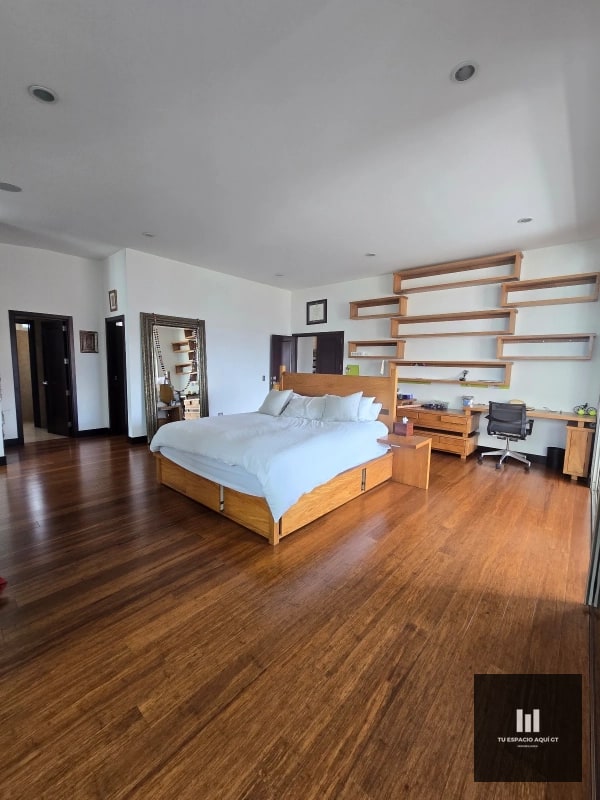 Hermoso Penthouse en Venta en Zona 10 - 9