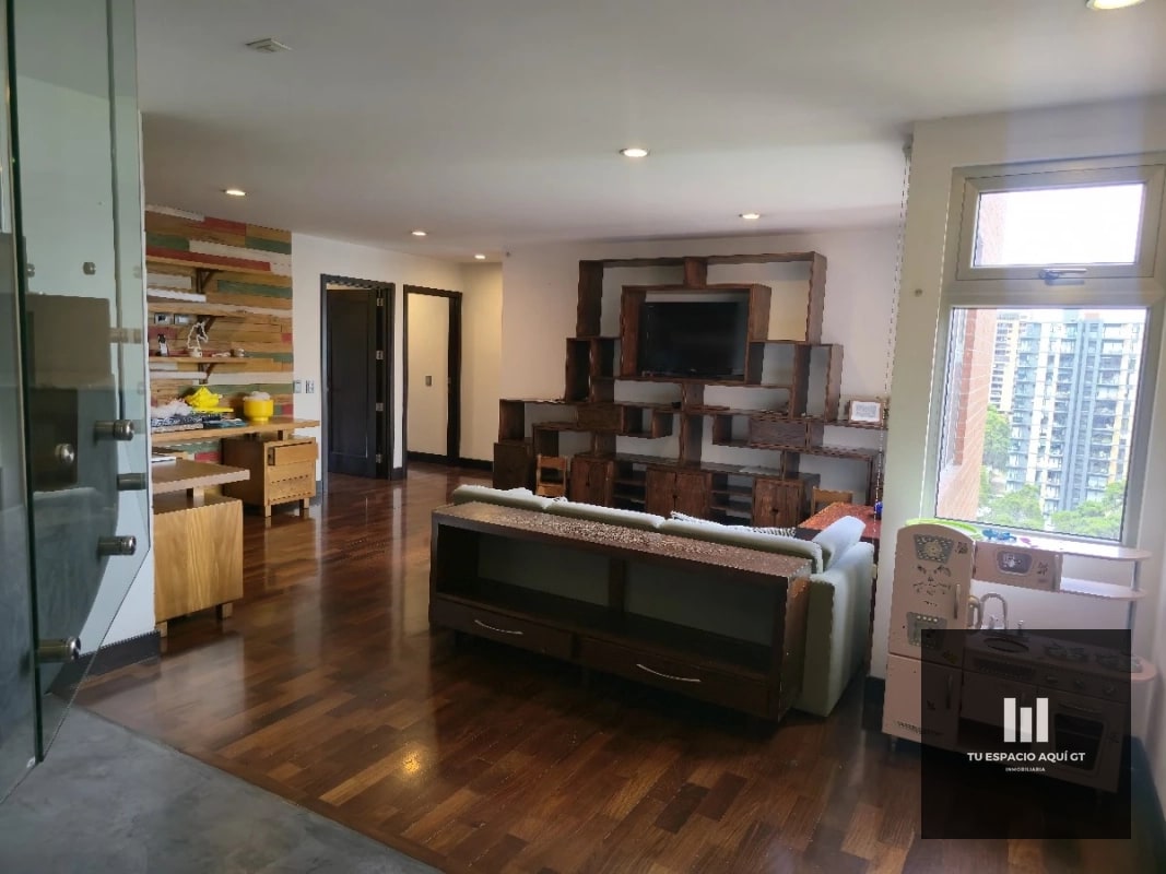 Hermoso Penthouse en Venta en Zona 10 - 2