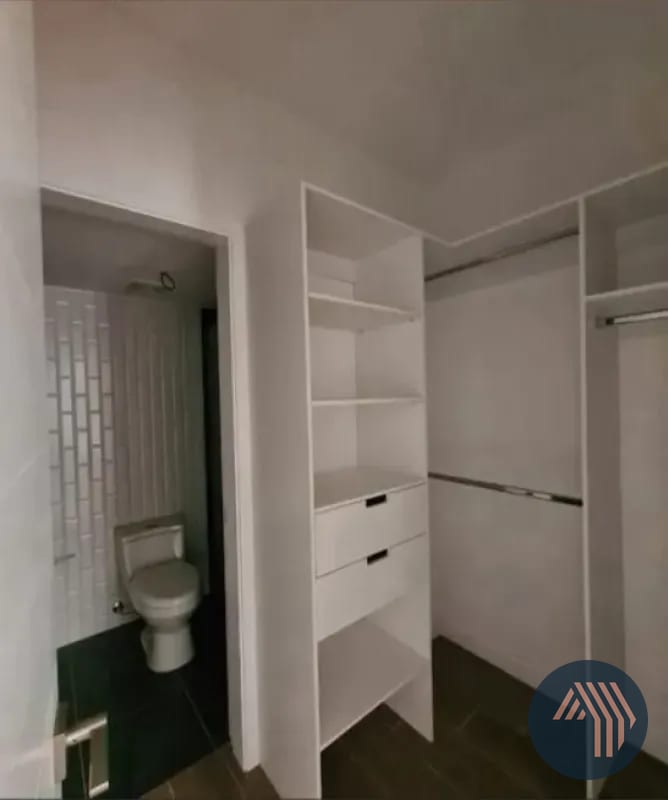 VENTA DE MODERNO APARTAMENTO - GRANAT, ZONA 04 — Apartamento en Venta en Granat, Zona 4, Guatemala, Ciudad — foto 3 de 6