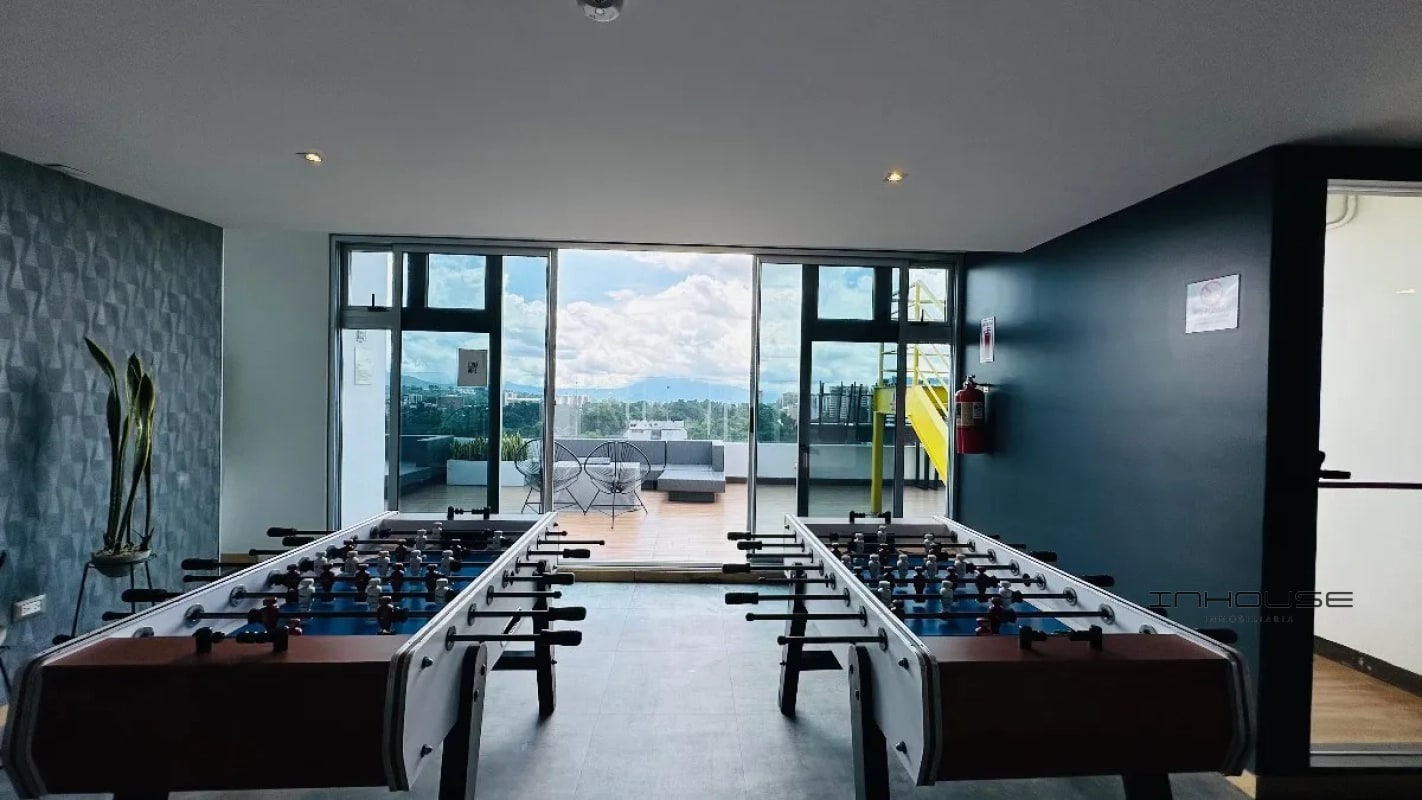 APARTAMENTO EN VENTA ZONA 10, CITY HAUS. NIVEL ALTO - 1