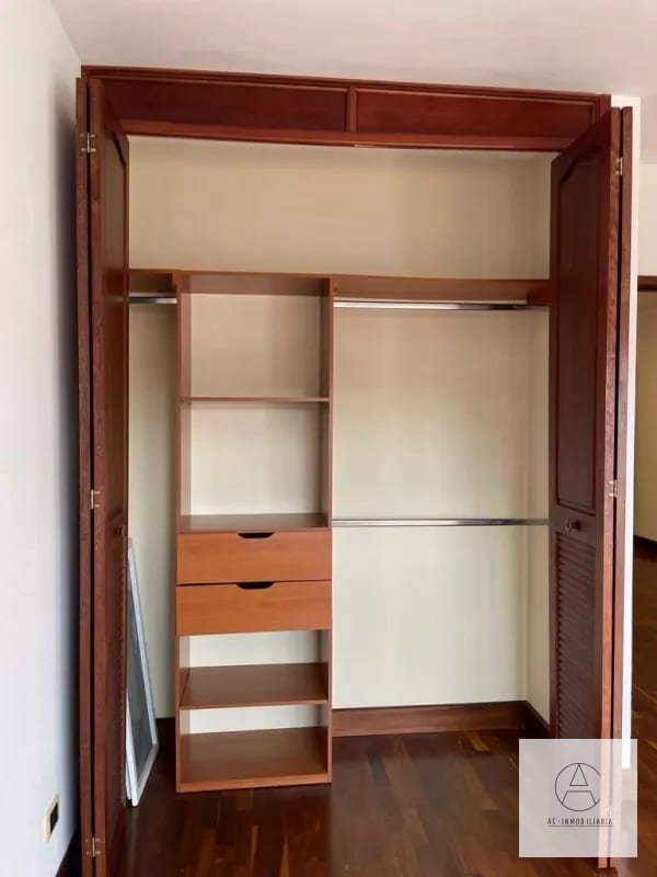 Apartamento en renta en Oakland, zona 10 — Apartamento en Alquiler en Zona 10, Guatemala, Ciudad — foto 15 de 16