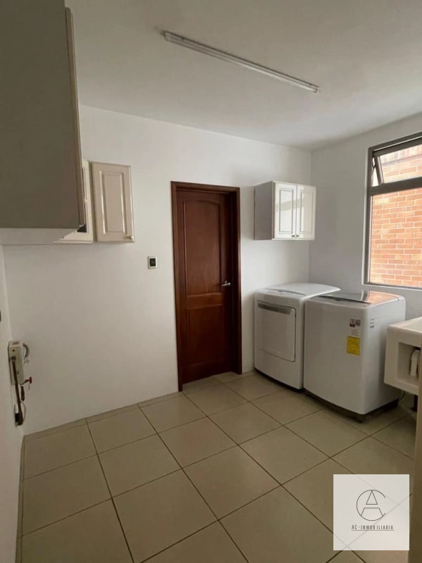 Apartamento en renta en Oakland, zona 10 - 11