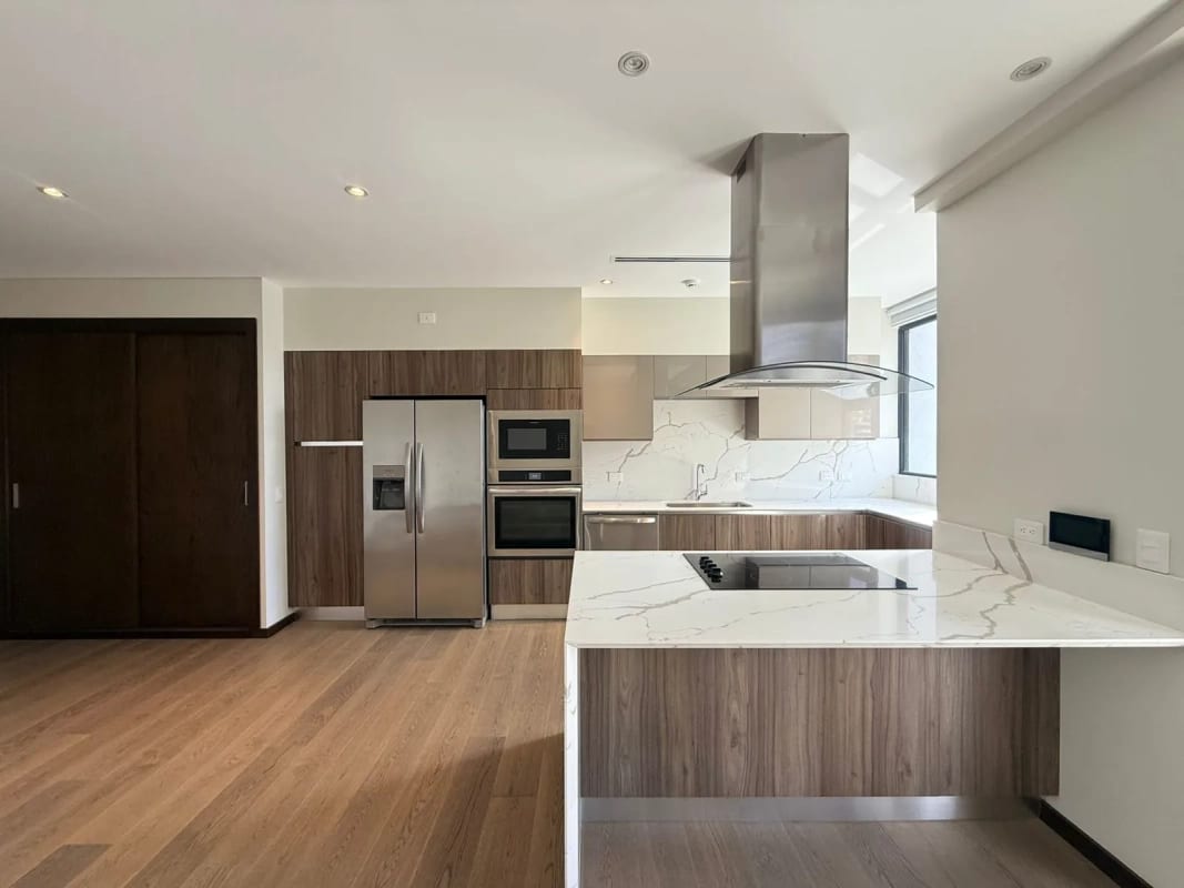 Apartamento en Venta o alquiler en zona 10 — Apartamento en Venta en Santa Sofía, Zona 10, Guatemala, Ciudad — foto 14 de 15