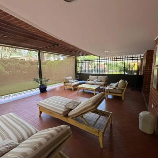 APARTAMENTO CON JARDÍN - ZONA 14 — Apartamento en Venta en Plenum 14, Zona 14, Guatemala, Ciudad — miniatura 4 de 12