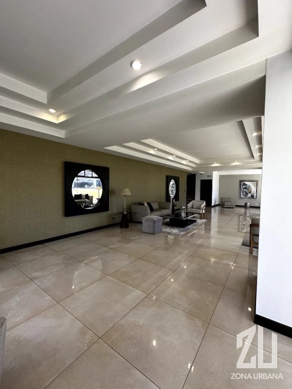 Apartamento amplio con balcón perimetral en Pacífica Plaza, Zona 14 - 12