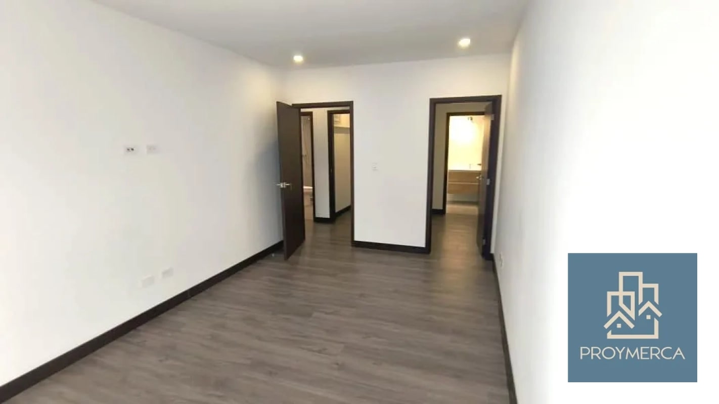 Apartamento con jardín en venta, Edificio Iridia, Zona 13 - 9