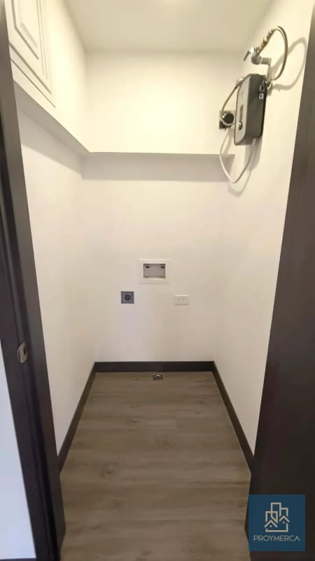 Apartamento con jardín en venta, Edificio Iridia, Zona 13 - 5