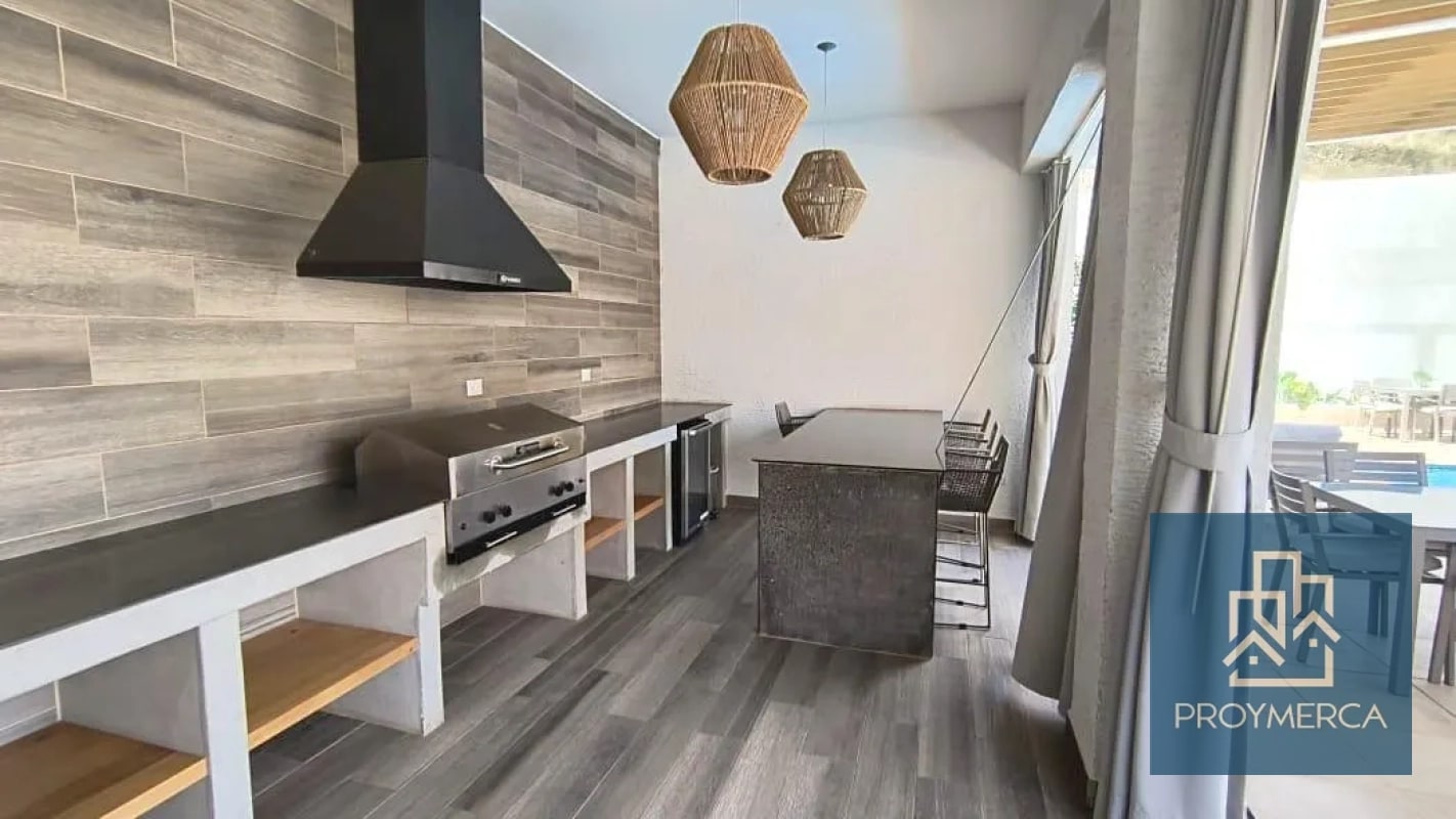 Apartamento con jardín en venta, Edificio Iridia, Zona 13 - 4